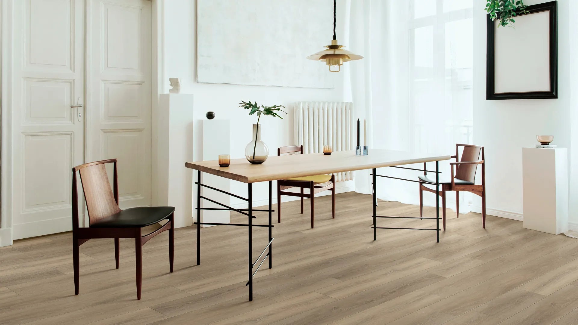 COREtec Plus Premium XL - 9" Grande Ellidy Oak ($9.29 p/sf) VV662-04029