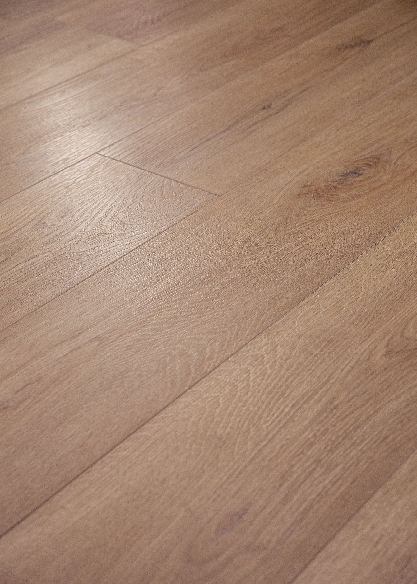 COREtec Plus Enhanced - 7" Penhurst Oak ($7.29 p/sf) VV855-05062