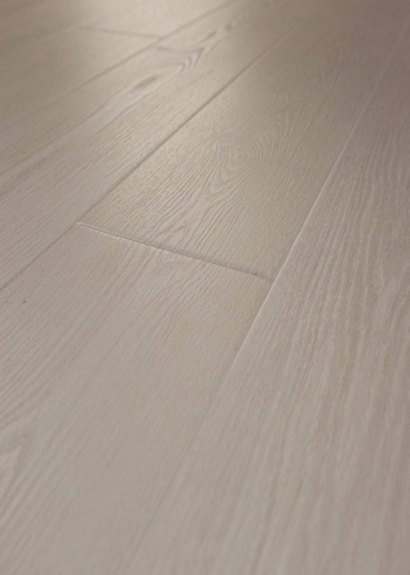 COREtec Plus Soft Step - 7" Delicate Oak ($8.79 p/sf) VV880-01031