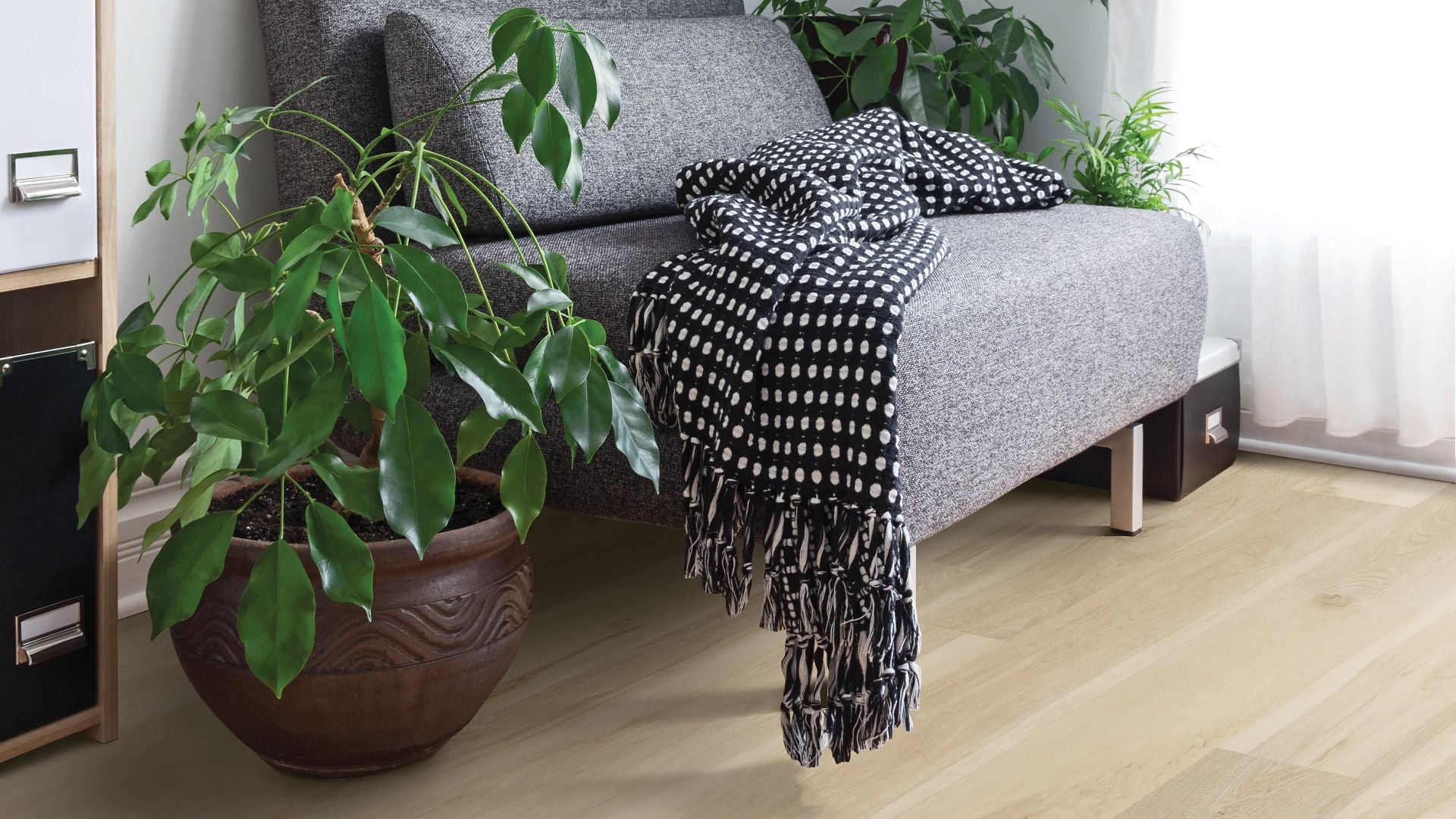 COREtec Plus HD Integrated - 7" Blended Cocoon ($7.79 p/sf) VV704-08005