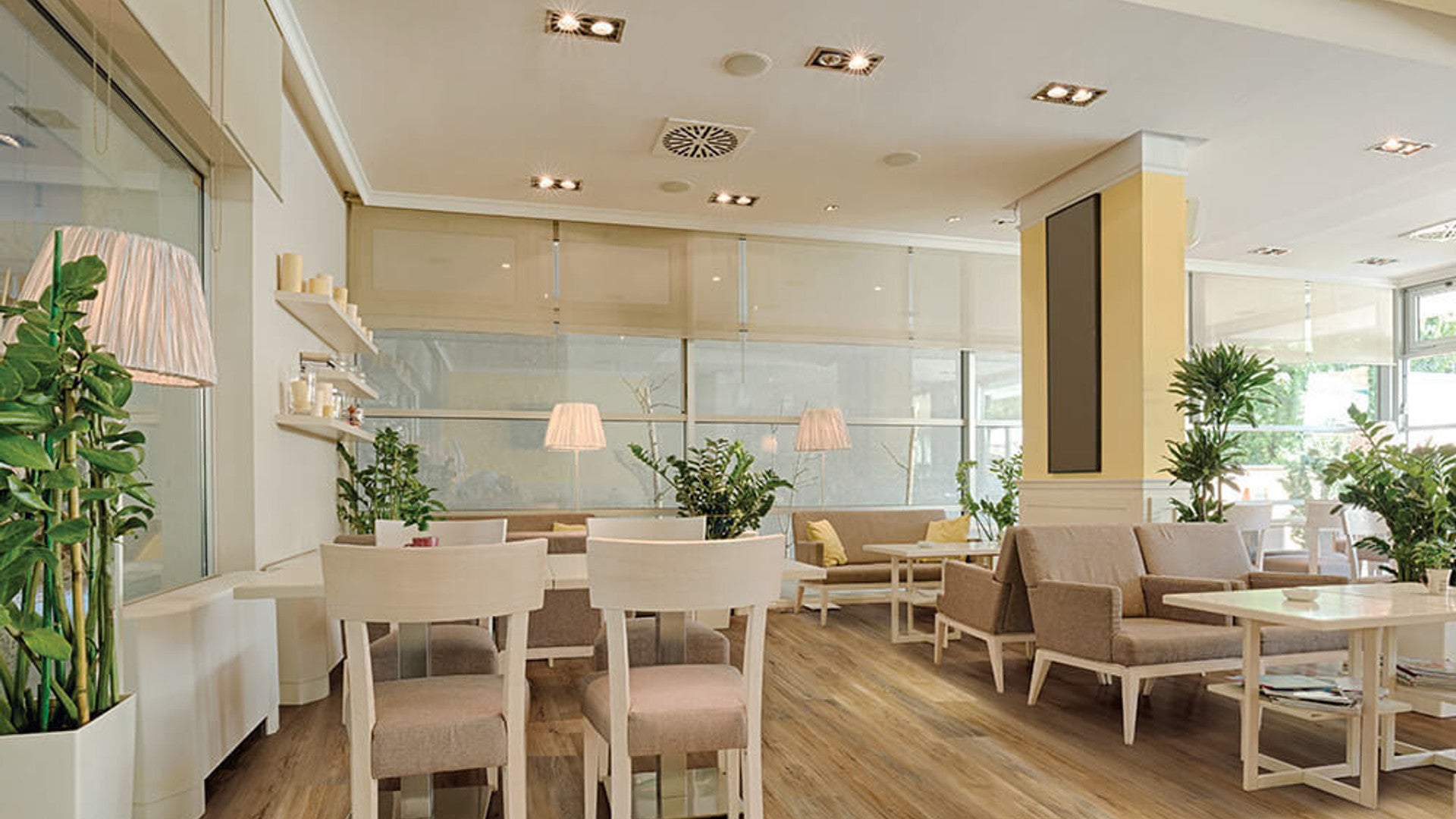 COREtec Pro Plus Enhanced - 7" Edinburgh Oak ($4.49 p/sf) VV492-02001