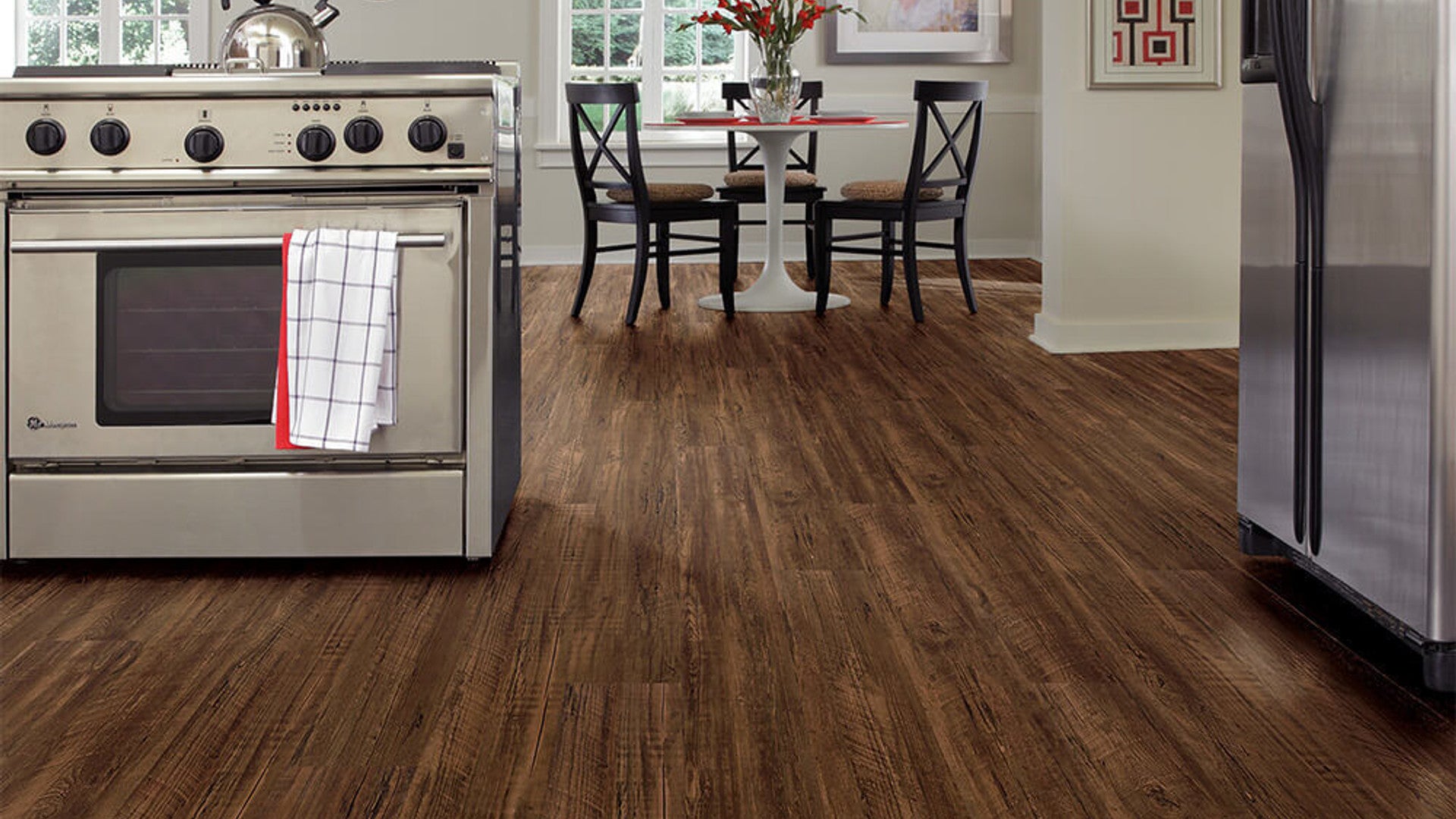 COREtec Plus - 7" Kingswood Oak ($5.99 /sf) VV024-00210