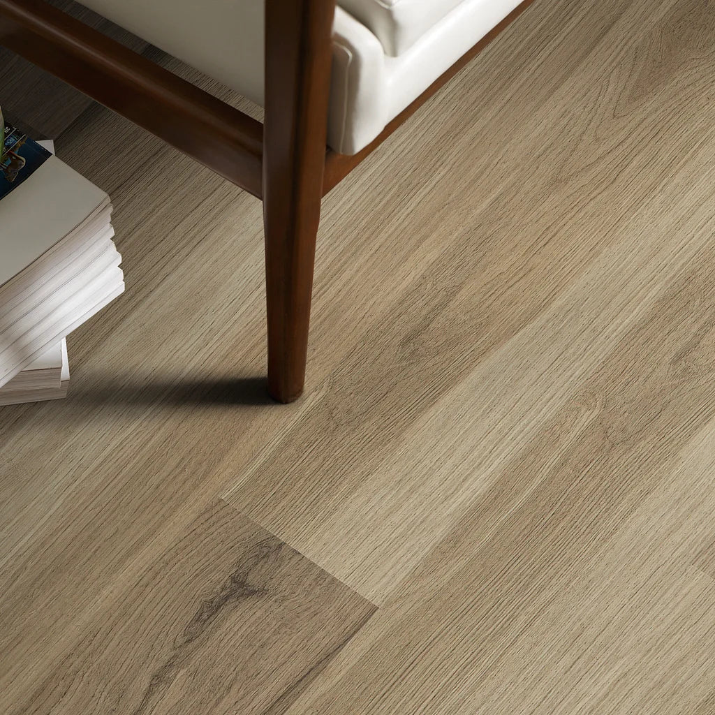 Shaw Endura Plus 7" - Almond Oak ($3.59 p/sf) 0736V-00154