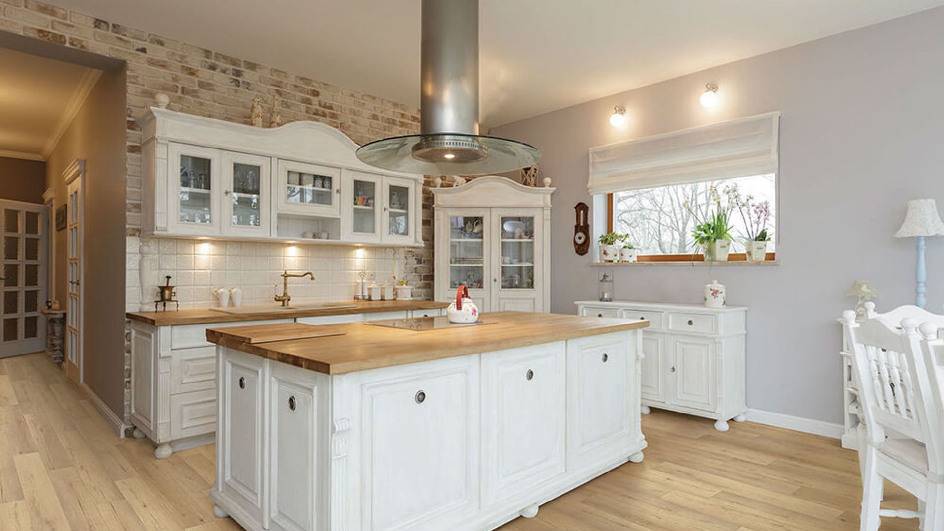 COREtec Plus Enhanced Planks - 7" Calypso Oak ($6.29 p/sf) VV012-00761